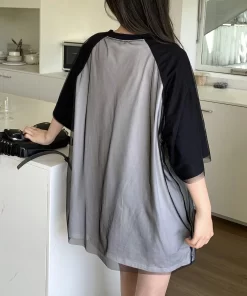 ⁦تيشيرت SHEIN⁩ - الصورة ⁦3⁩