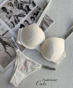 ⁦طقم داخلي اندر وبراه من فيكتوريا سيكريت | Victoria's Secret⁩ - الصورة ⁦13⁩