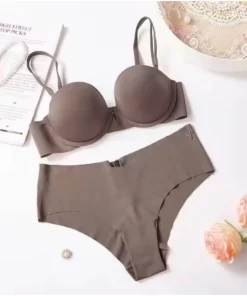 ⁦طقم داخلي اندر وبراه من فيكتوريا سيكريت | Victoria's Secret⁩ - الصورة ⁦8⁩